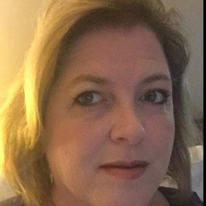 Meet your Posher, Dee